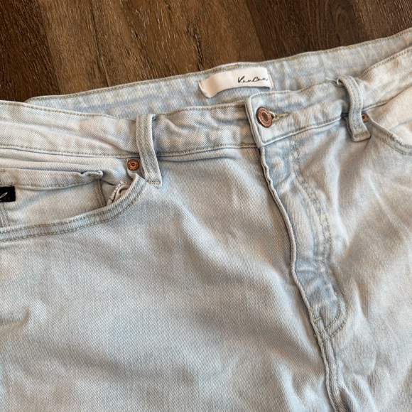 KanCan Jeans. Women’s size 15/31.  Light wash and in great condition! - Picture 4 of 8